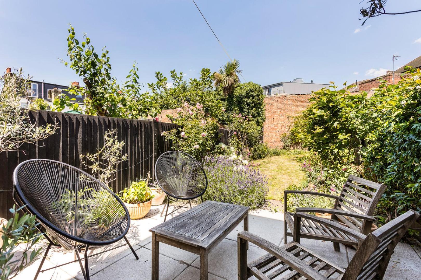 Casa vacanze Tooting's Charming Victorian Garden Hideaway *